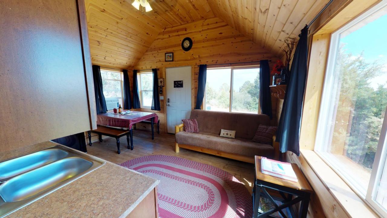 White Pine Cabin By Canyonlands Lodging Monticello Exterior photo